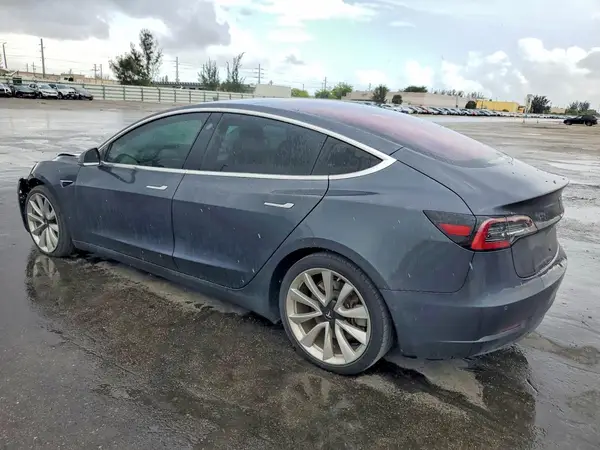 5YJ3E1EA5JF047467 2018 TESLA MODEL 3 - Image 2