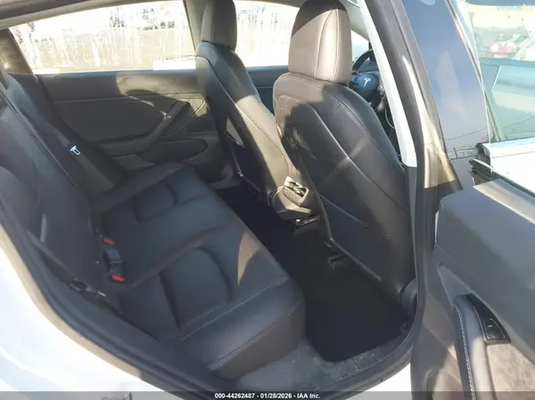 5YJ3E1EA5JF049140 2018 TESLA MODEL 3 - Image 8