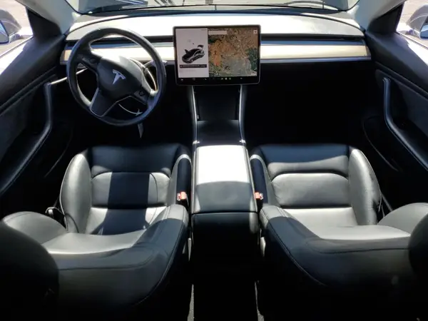 5YJ3E1EA5JF049865 2018 TESLA MODEL 3 - Image 8