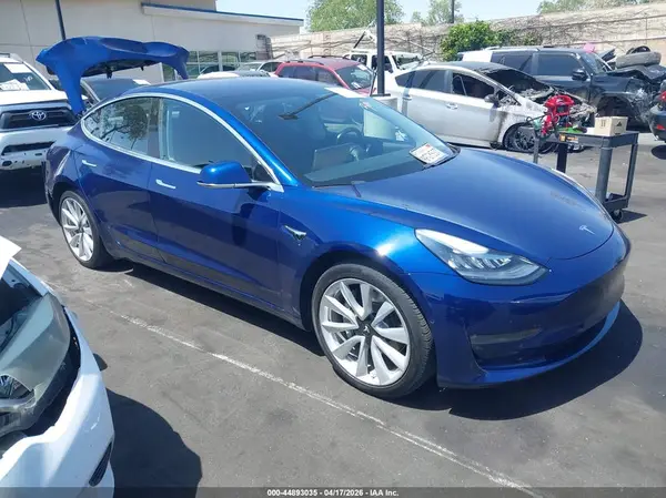 5YJ3E1EA5JF050028 2018 TESLA MODEL 3 - Image 1