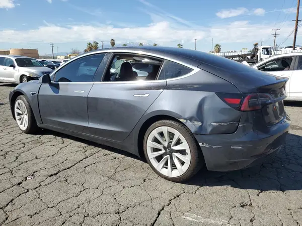 5YJ3E1EA5JF052748 2018 TESLA MODEL 3 - Image 2