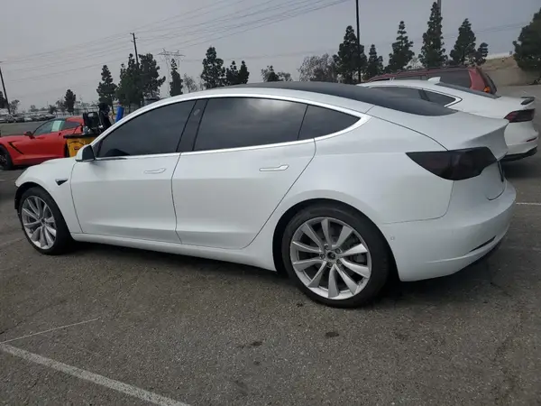 5YJ3E1EA5JF053673 2018 TESLA MODEL 3 - Image 2