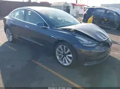 5YJ3E1EA5JF057402 2018 TESLA MODEL 3