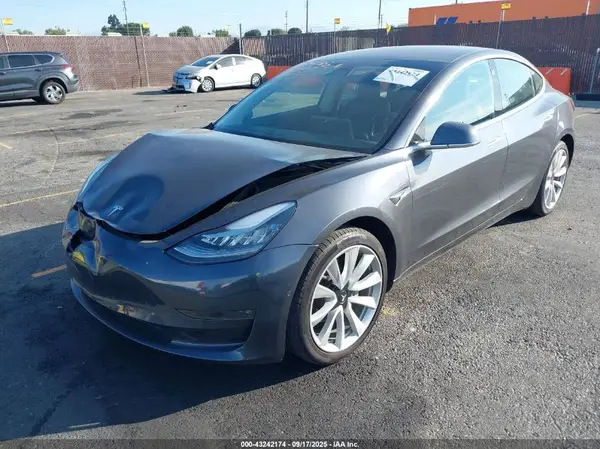 5YJ3E1EA5JF057402 2018 TESLA MODEL 3 - Image 2