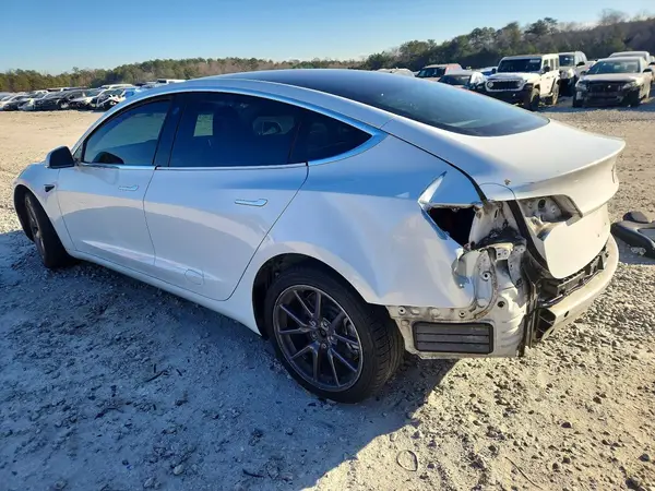 5YJ3E1EA5JF057710 2018 TESLA MODEL 3 - Image 2