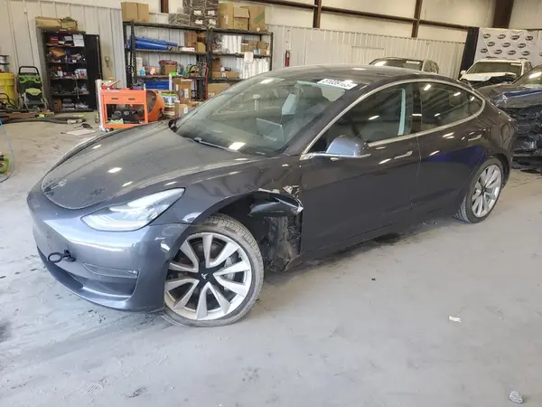5YJ3E1EA5JF059313 2018 TESLA MODEL 3 - Image 1