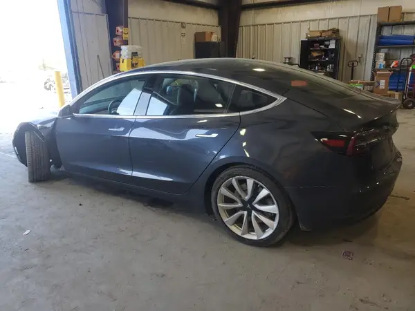 5YJ3E1EA5JF059313 2018 TESLA MODEL 3 - Image 2