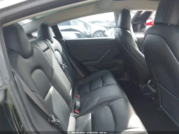 5YJ3E1EA5JF060414 2018 TESLA MODEL 3 - Image 8