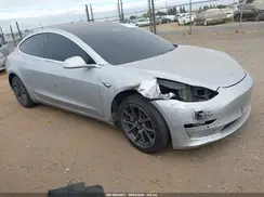 5YJ3E1EA5JF060705 2018 TESLA MODEL 3