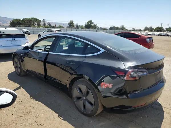 5YJ3E1EA5JF062700 2018 TESLA MODEL 3 - Image 2