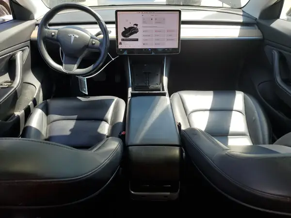 5YJ3E1EA5JF062700 2018 TESLA MODEL 3 - Image 8