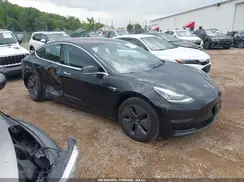 5YJ3E1EA5JF062843 2018 TESLA MODEL 3