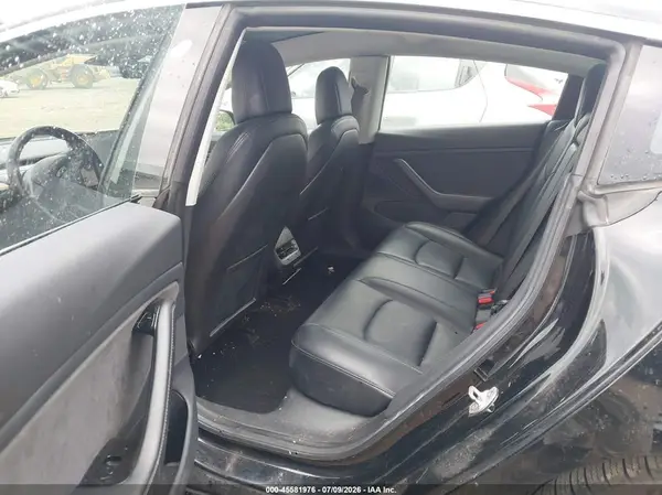 5YJ3E1EA5JF062843 2018 TESLA MODEL 3 - Image 8