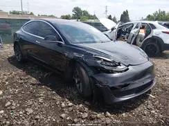 5YJ3E1EA5JF071011 2018 TESLA MODEL 3