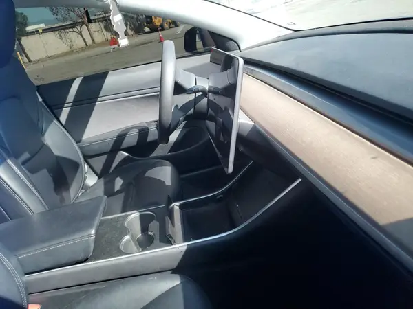 5YJ3E1EA5JF075964 2018 TESLA MODEL 3 - Image 8