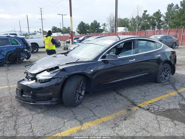 5YJ3E1EA5JF089198 2018 TESLA MODEL 3 - Image 2