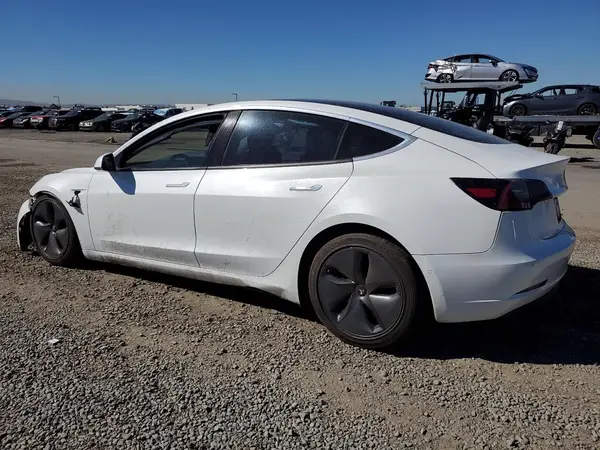 5YJ3E1EA5JF098659 2018 TESLA MODEL 3 - Image 2