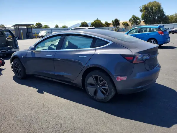 5YJ3E1EA5JF102032 2018 TESLA MODEL 3 - Image 2