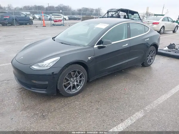 5YJ3E1EA5JF108364 2018 TESLA MODEL 3 - Image 2