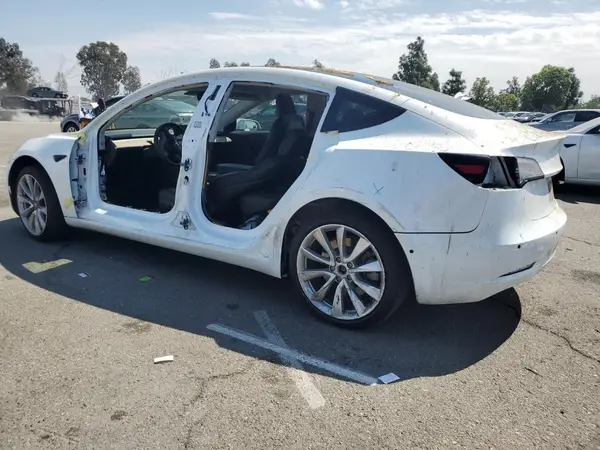 5YJ3E1EA5JF108848 2018 TESLA MODEL 3 - Image 2