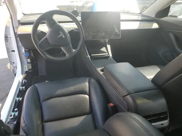 5YJ3E1EA5JF108848 2018 TESLA MODEL 3 - Image 8