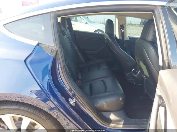 5YJ3E1EA5JF108963 2018 TESLA MODEL 3 - Image 8