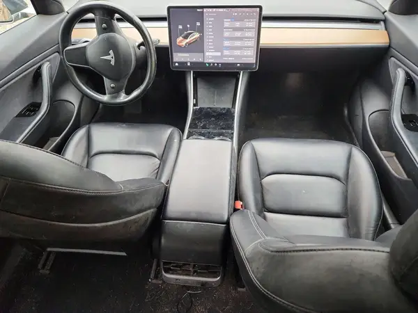 5YJ3E1EA5JF123303 2018 TESLA MODEL 3 - Image 8
