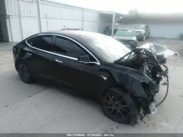5YJ3E1EA5JF123396 2018 TESLA MODEL 3 - Image 1