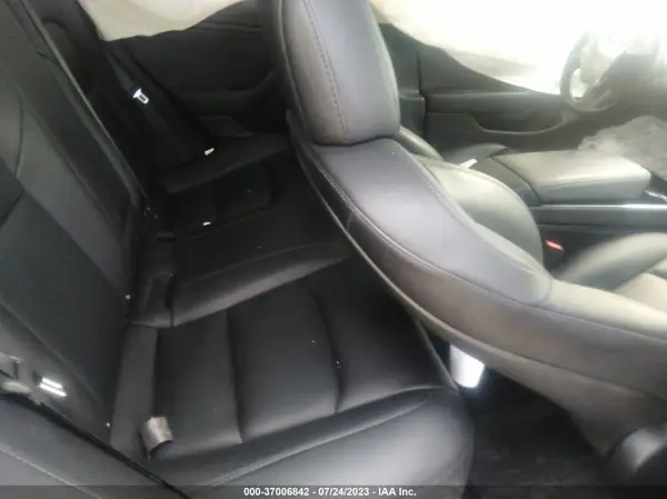 5YJ3E1EA5JF123396 2018 TESLA MODEL 3 - Image 8
