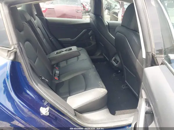5YJ3E1EA5JF124810 2018 TESLA MODEL 3 - Image 8