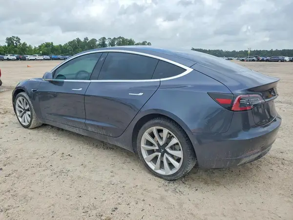 5YJ3E1EA5JF151666 2018 TESLA MODEL 3 - Image 2