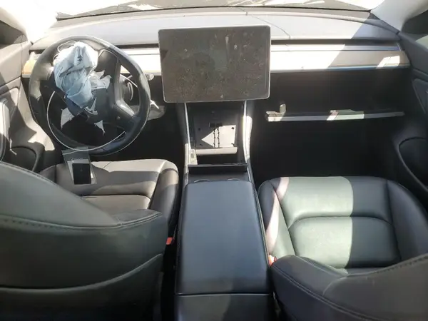 5YJ3E1EA5JF152087 2018 TESLA MODEL 3 - Image 8