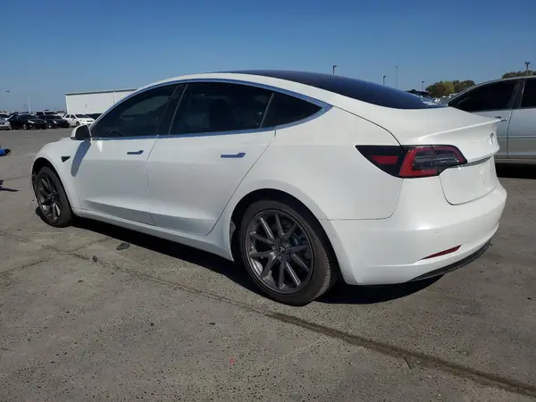 5YJ3E1EA5JF153059 2018 TESLA MODEL 3 - Image 2