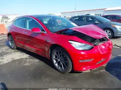 5YJ3E1EA5JF153918 2018 TESLA MODEL 3