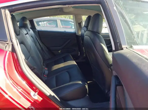 5YJ3E1EA5JF153918 2018 TESLA MODEL 3 - Image 8