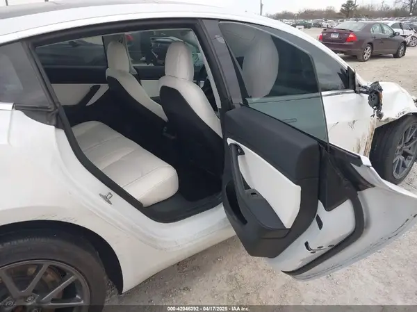 5YJ3E1EA5JF155507 2018 TESLA MODEL 3 - Image 8