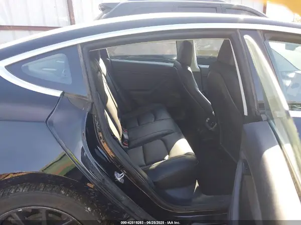 5YJ3E1EA5JF156320 2018 TESLA MODEL 3 - Image 8