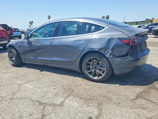 5YJ3E1EA5JF158732 2018 TESLA MODEL 3 - Image 2