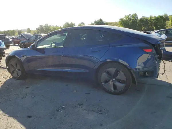 5YJ3E1EA5JF160285 2018 TESLA MODEL 3 - Image 2