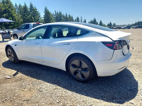 5YJ3E1EA5JF162408 2018 TESLA MODEL 3 - Image 2