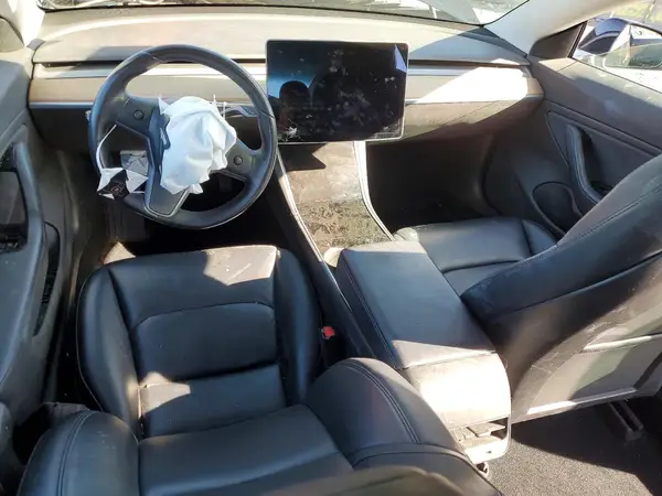 5YJ3E1EA5JF171772 2018 TESLA MODEL 3 - Image 8