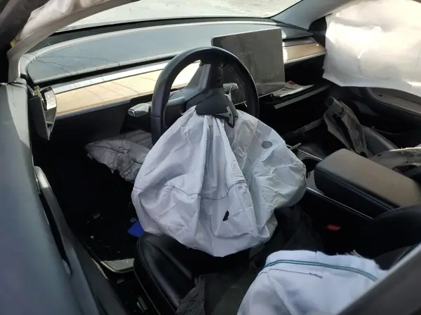 5YJ3E1EA5JF171786 2018 TESLA MODEL 3 - Image 8