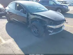 5YJ3E1EA5JF171948 2018 TESLA MODEL 3