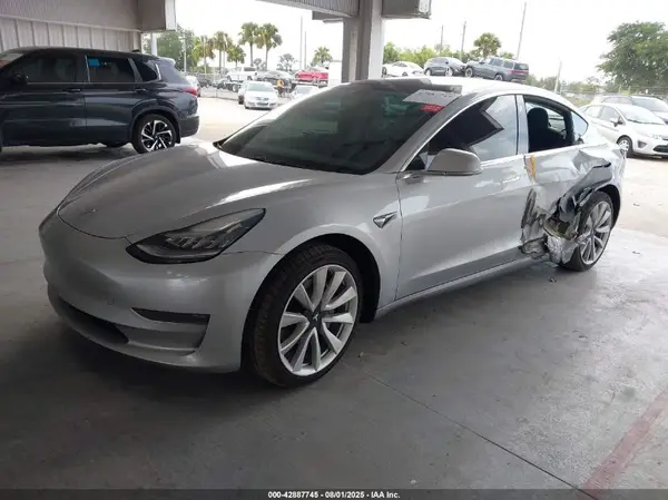 5YJ3E1EA5JF172565 2018 TESLA MODEL 3 - Image 2