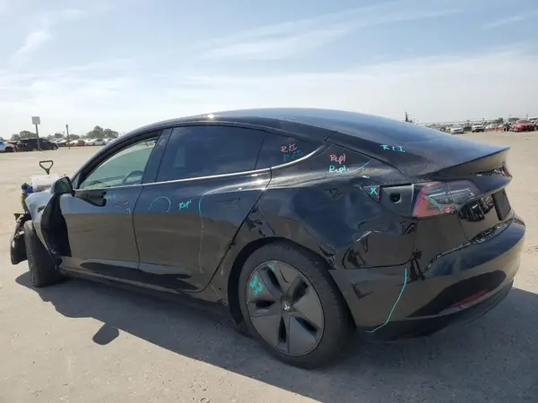 5YJ3E1EA5JF172713 2018 TESLA MODEL 3 - Image 2