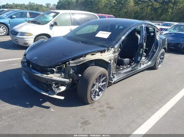 5YJ3E1EA5JF173389 2018 TESLA MODEL 3 - Image 2