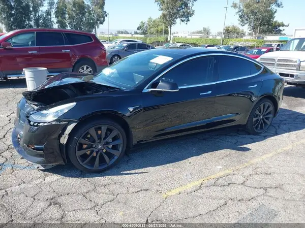 5YJ3E1EA5JF176213 2018 TESLA MODEL 3 - Image 2