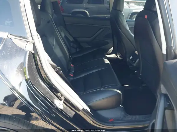 5YJ3E1EA5JF176213 2018 TESLA MODEL 3 - Image 8