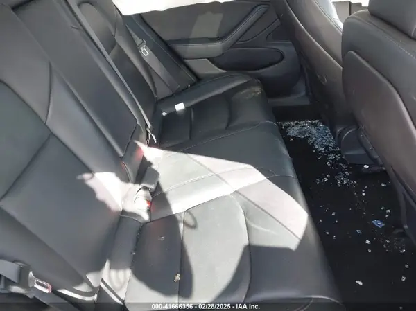5YJ3E1EA5KF193059 2019 TESLA MODEL 3 - Image 8