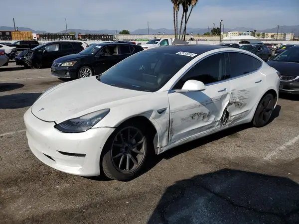 5YJ3E1EA5KF299768 2019 TESLA MODEL 3 - Image 1